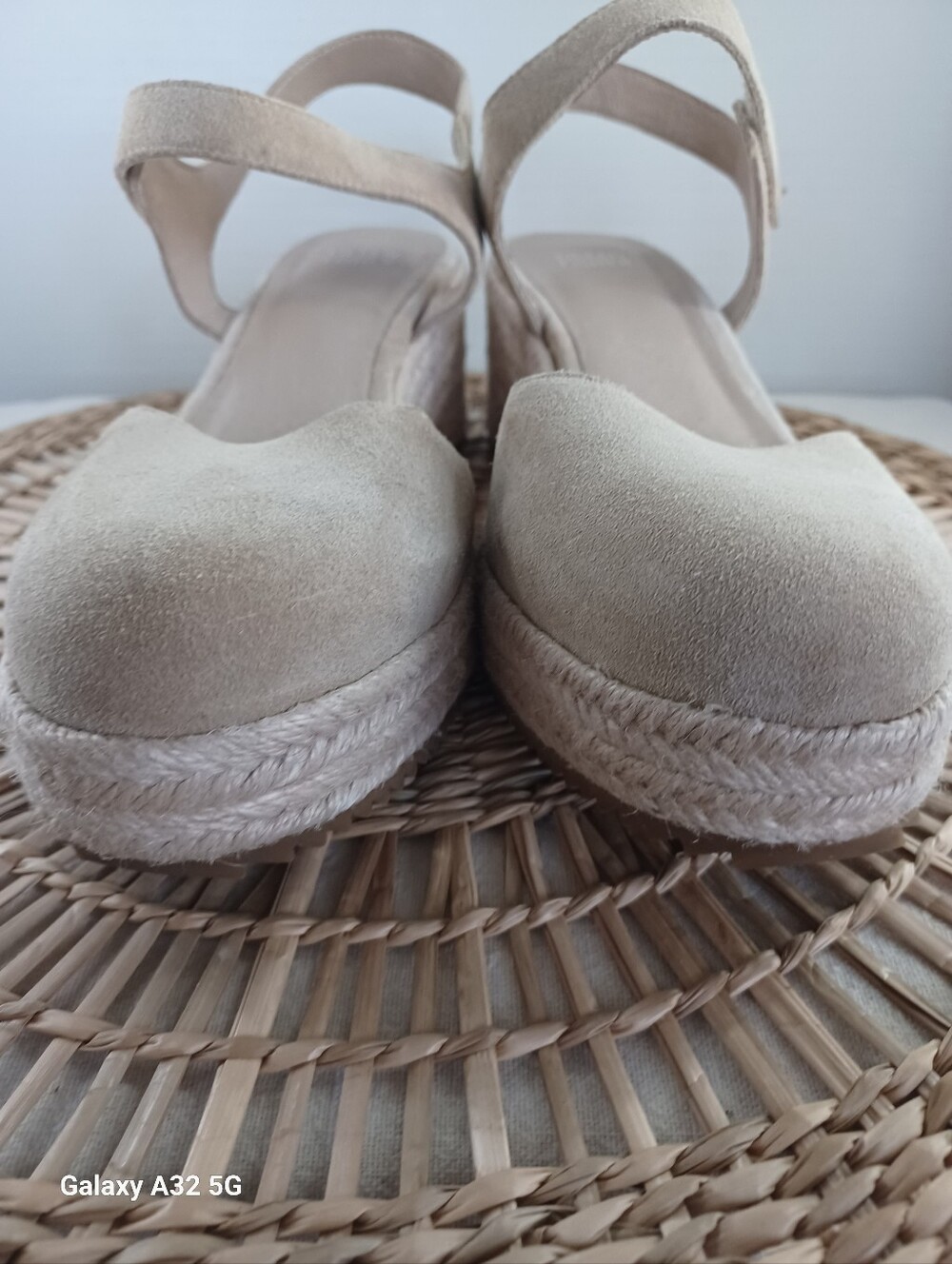 Eileen Fisher Nessa Espadrille Wedge Sandal in ecru suede leather Sz 10